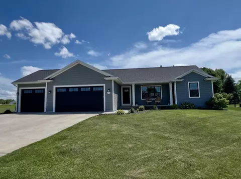 582 Clay St, Wrightstown, WI 54180