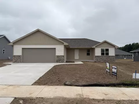 4665 Paul Ln, Green Bay, WI 54313