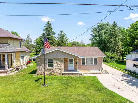 238 N State St, Chilton, WI 53014
