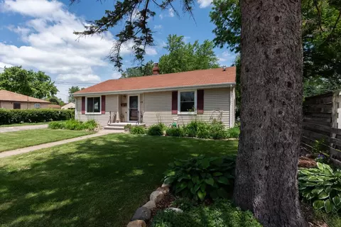 1918 E Pauline St, Appleton, WI 54911 photo 5