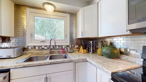 1918 E Pauline St, Appleton, WI 54911 photo 10