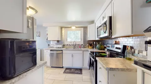 1918 E Pauline St, Appleton, WI 54911 photo 9