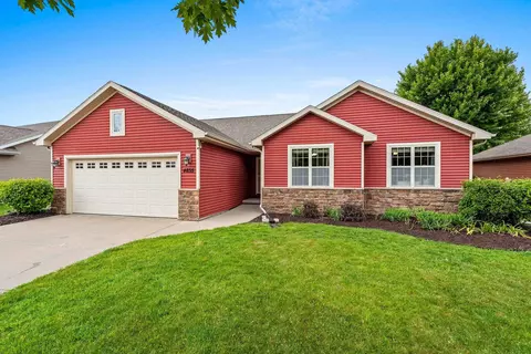 4835 Isabella Cir, Hobart, WI 54155