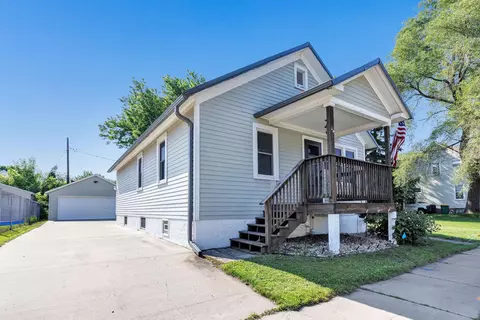 517 12th Ave, Green Bay, WI 54303