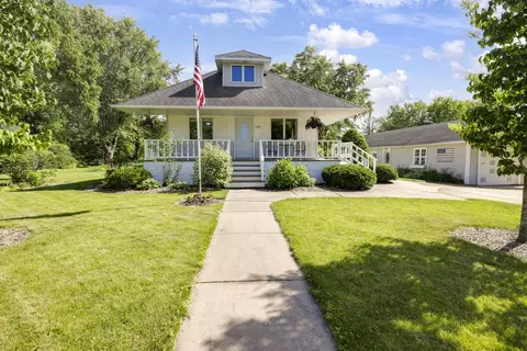 453 Wolf River Dr, Fremont, WI 54940