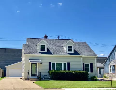 621 N Linwood Ave, Appleton, WI 54914