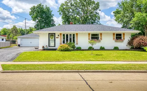1553 Crystal Springs Ave, Oshkosh, WI 54902