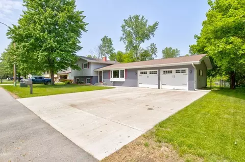 1410 Edwin St, Marinette, WI 54143