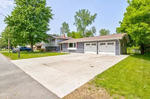 1410 Edwin St, Marinette, WI 54143