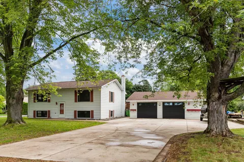 6610 Kelly Ln, Winneconne, WI 54986