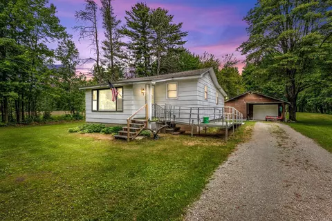 w914 Madsen Road, Marinette, WI 54143