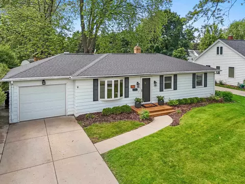625 N Winnebago St, De Pere, WI 54115