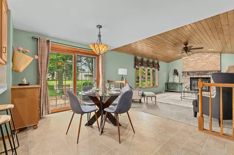 2939 W Roselawn Dr, Appleton, WI 54914 photo 8