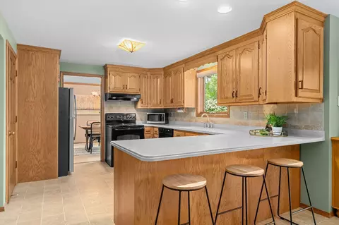 2939 W Roselawn Dr, Appleton, WI 54914 photo 5