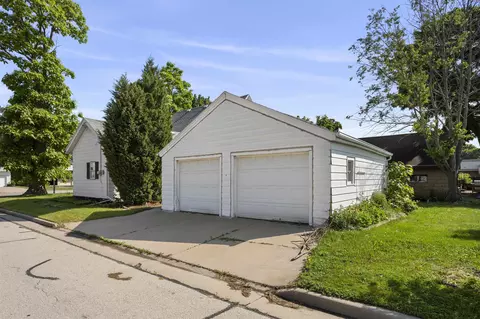 Exterior - 631 Main St, Wrightstown, WI 54180 photo 1 of 3