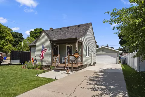 902 E Fremont St, Appleton, WI 54915