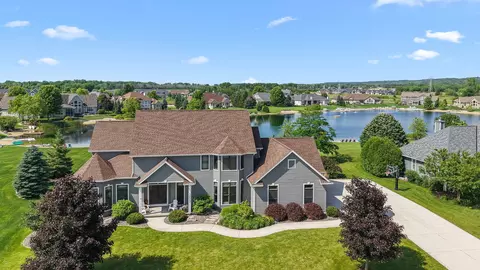1093 Spring Lake Dr, Fond Du Lac, WI 54935