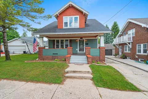 1212 Madison St, Manitowoc, WI 54220