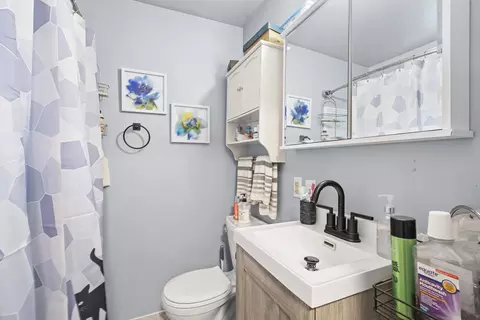 Bath - 1329 Central St, Oshkosh, WI 54901 photo 1 of 1
