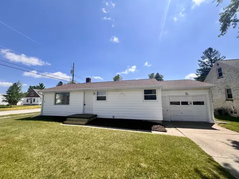 1019 Lowell St, Two Rivers, WI 54241
