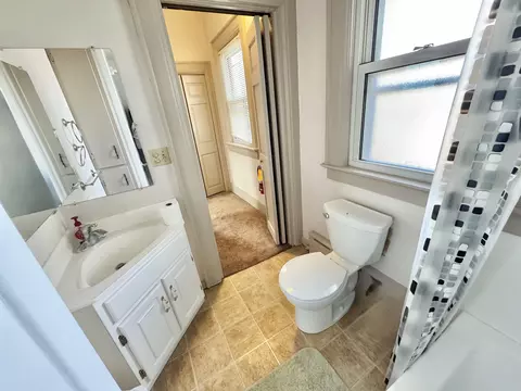 Bath - 195 E Park Ave, Berlin, WI 54923 photo 6 of 10