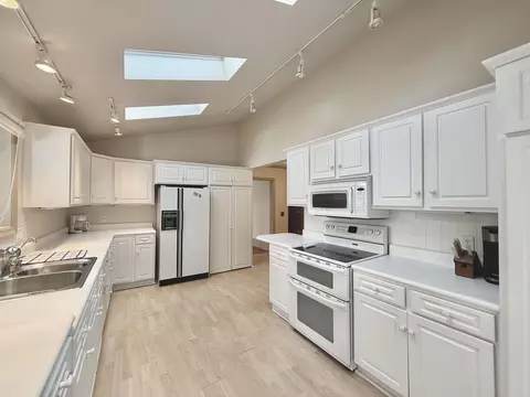 Kitchen - 195 E Park Ave, Berlin, WI 54923 photo 3 of 4