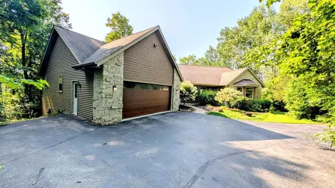 14900 Lax Chapel Rd, Kiel, WI 53042