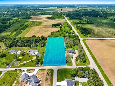 3883 Trappers Bend Ct #13, Green Bay, WI 54313