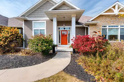 1655 E Sonata Dr, Green Bay, WI 54311