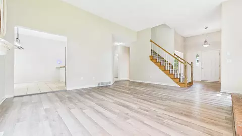 Living - 3119 N Division St, Appleton, WI 54911 photo 2 of 5