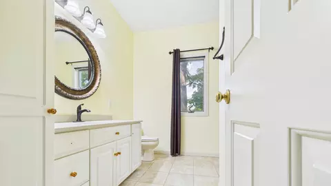 Bath - 3119 N Division St, Appleton, WI 54911 photo 2 of 3