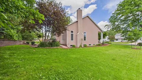 Exterior - 3119 N Division St, Appleton, WI 54911 photo 2 of 5