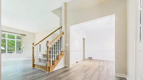 Entry Way - 3119 N Division St, Appleton, WI 54911 photo 1 of 6