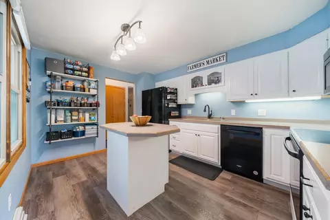 Kitchen - 531 E Taft Ave, Appleton, WI 54915 photo 3 of 5