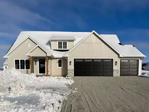 W5846 Delta Drive, Menasha, WI 54952