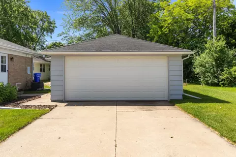2015 E College Ave, Appleton, WI 54915 photo 28