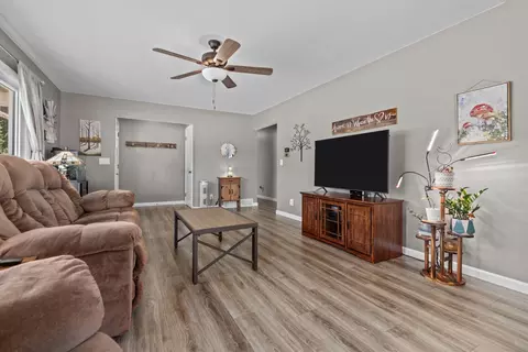2015 E College Ave, Appleton, WI 54915 photo 7
