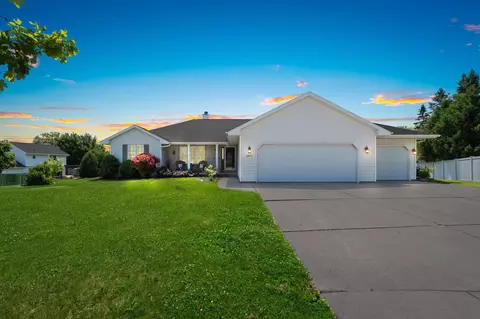 2827 Snowbird Ct, Green Bay, WI 54313