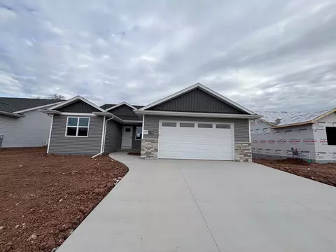 1738 Sovereign Way, Neenah, WI 54956