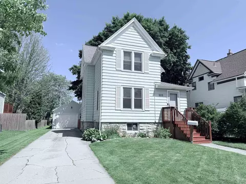 323 N Park Ave, Fond Du Lac, WI 54935