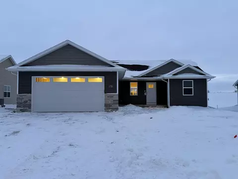 1721 Freeman Dr, Neenah, WI 54956