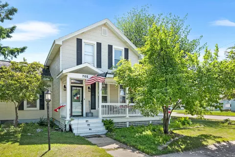 702 Park Ave, Oconto, WI 54153