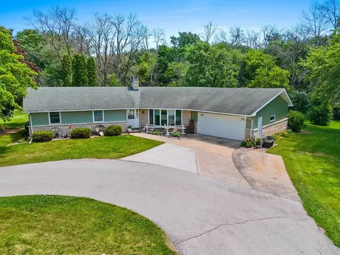 3631 Lost Ln, De Pere, WI 54115
