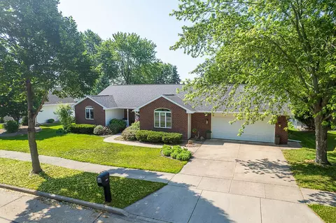 401 W Winrowe Dr, Appleton, WI 54913