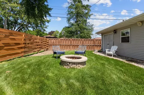 Exterior - 1030 W Grant St, Appleton, WI 54914 photo 3 of 5