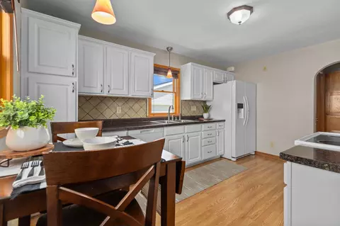 Kitchen - 1030 W Grant St, Appleton, WI 54914 photo 4 of 4