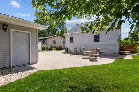 Exterior - 1030 W Grant St, Appleton, WI 54914 photo 4 of 5