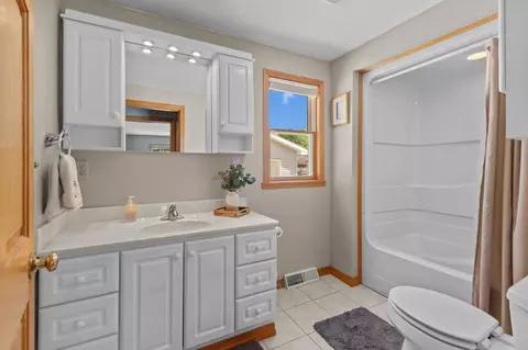 Bath - 1030 W Grant St, Appleton, WI 54914 photo 1 of 1