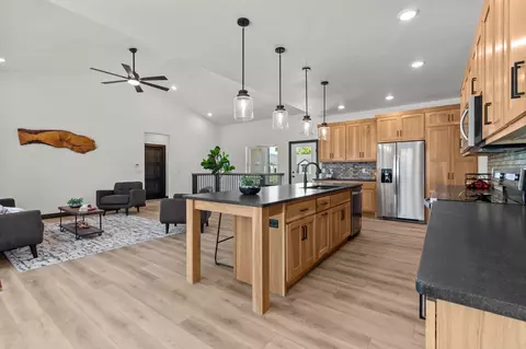 2314 Khloe Ln, Appleton, WI 54913 photo 12