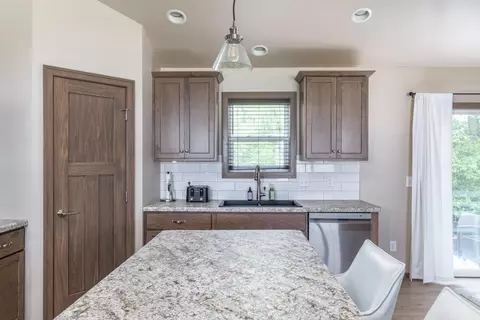 2240 E Honeygold Ct, Appleton, WI 54913 photo 11